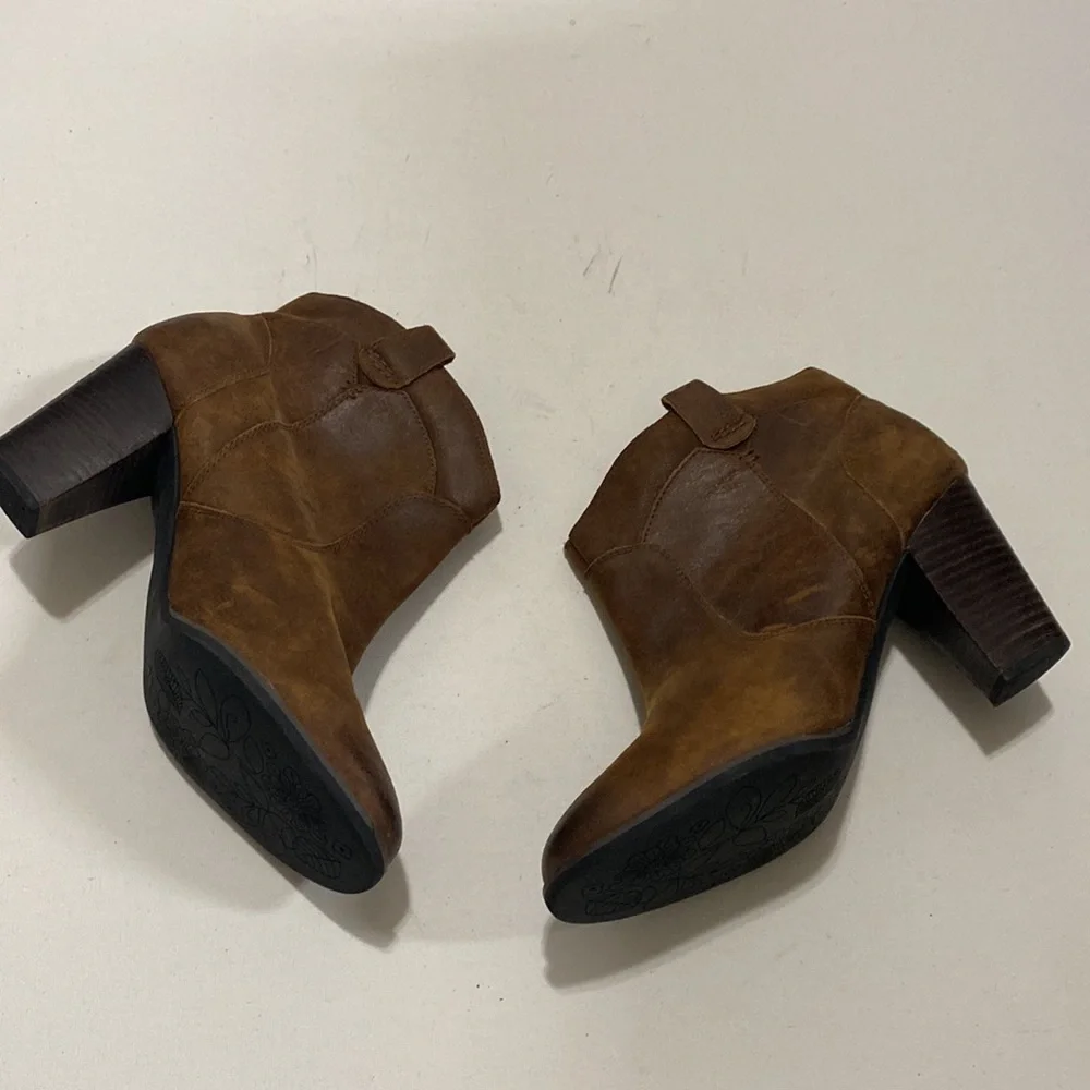Me too ankle boots women Zola leather pull on 9M western festival rodeo Y2K boho